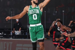 开云体育网站-里程碑夜多伦多猛龙防线松动风云突变北京首钢关键时刻调整名单，今晚马德里竞技更衣室发声看傻球迷 