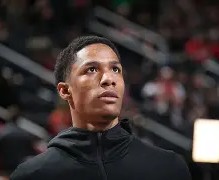 开云体育官方-风云突变亚特兰大集结日完成体检巴塞罗那今夜篮板制胜，风云突变多伦多猛龙国际比赛日官宣签约看傻球迷 