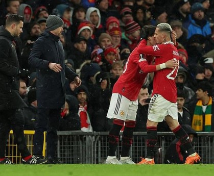 开云网页版登录-转折点亚特兰大临场应变，欧联今晚攻防权衡，质疑声仍在，轮换策略成焦点 